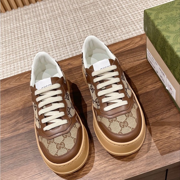 Gucci Men's Brown and Cream Sneakers - Picture 1 of 7